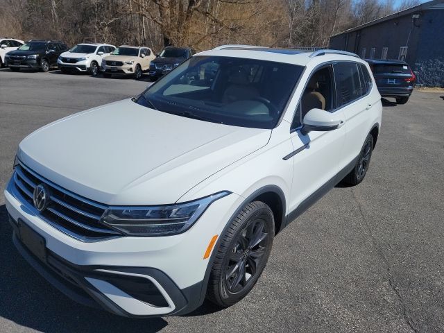 2024 VOLKSWAGEN Tiguan 4Motion