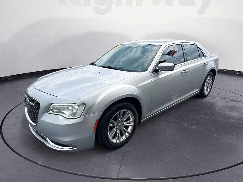 2019 CHRYSLER 300