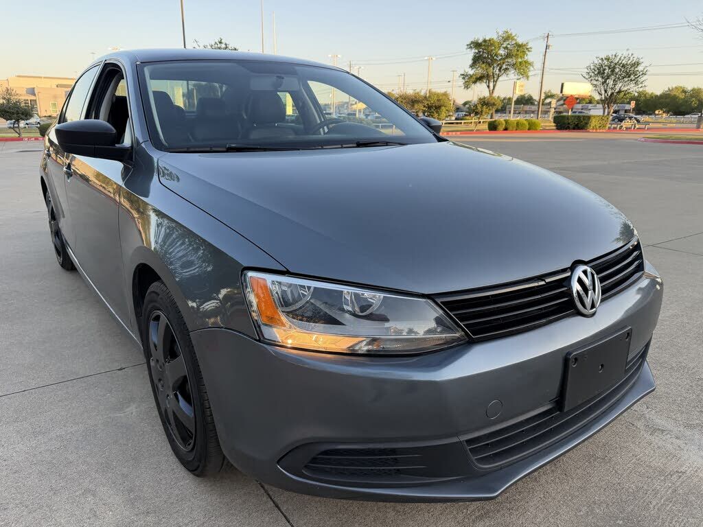 2011 VOLKSWAGEN Jetta