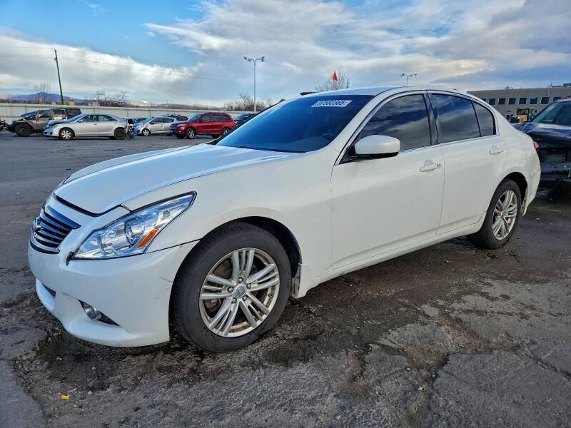 2011 INFINITI G37