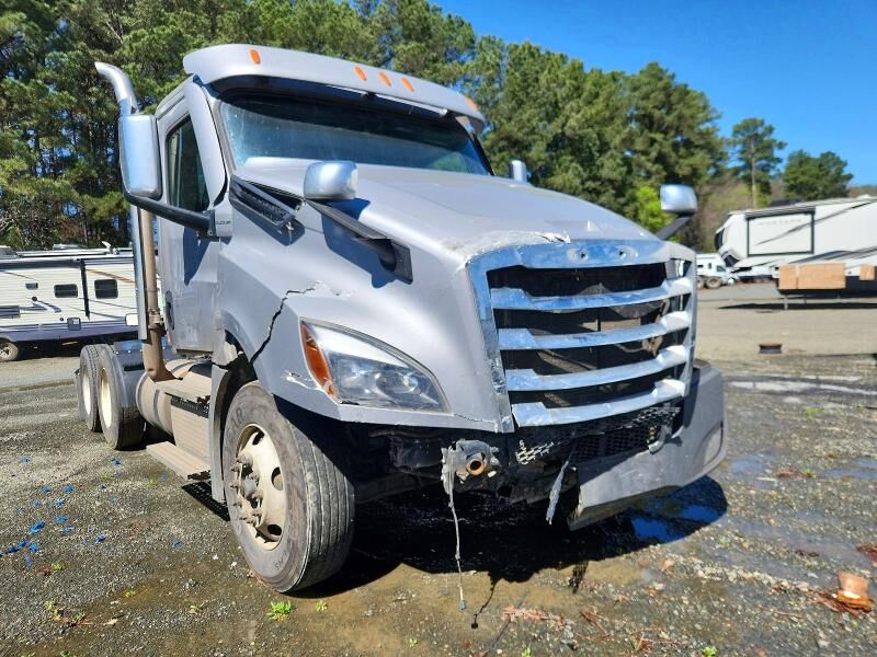 2022 FREIGHTLINER Cascadia