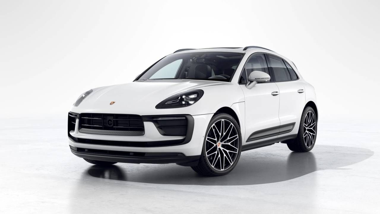 2026 PORSCHE Macan