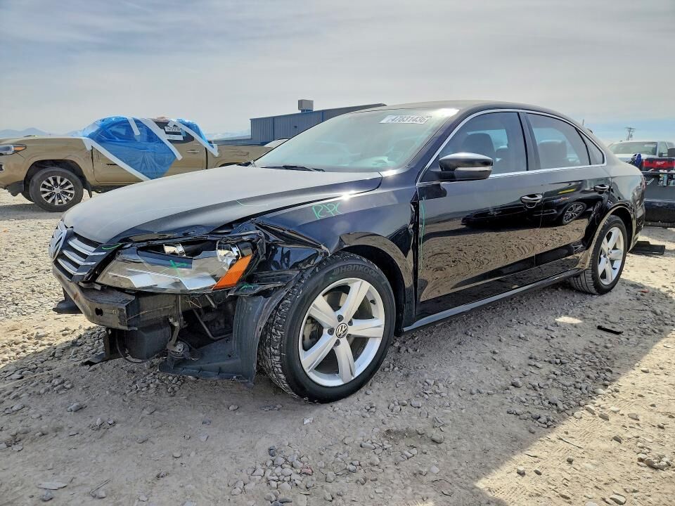 2012 VOLKSWAGEN Passat