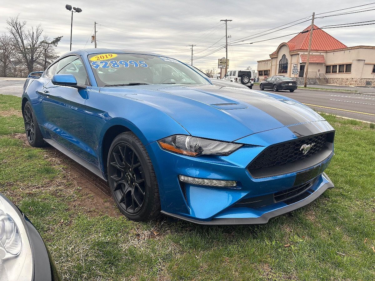 2019 FORD Mustang