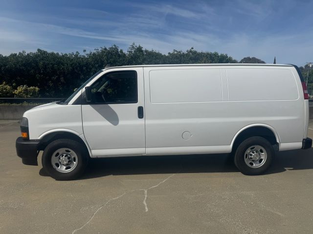 2020 CHEVROLET Express