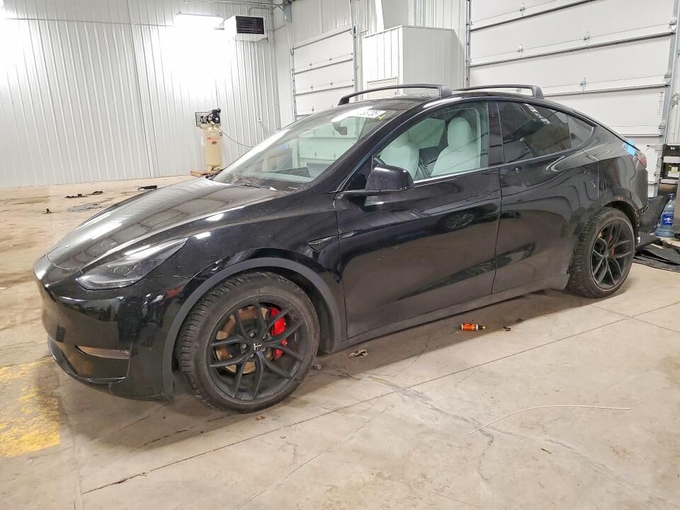 2022 TESLA Model Y