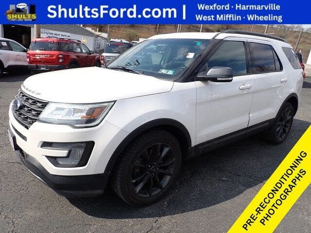 2017 FORD Explorer
