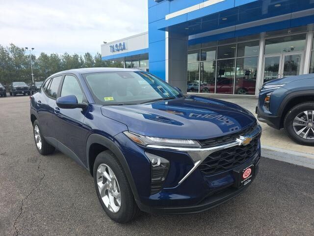 2024 CHEVROLET Trax