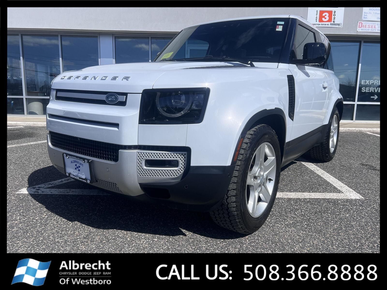 2023 LAND ROVER Defender