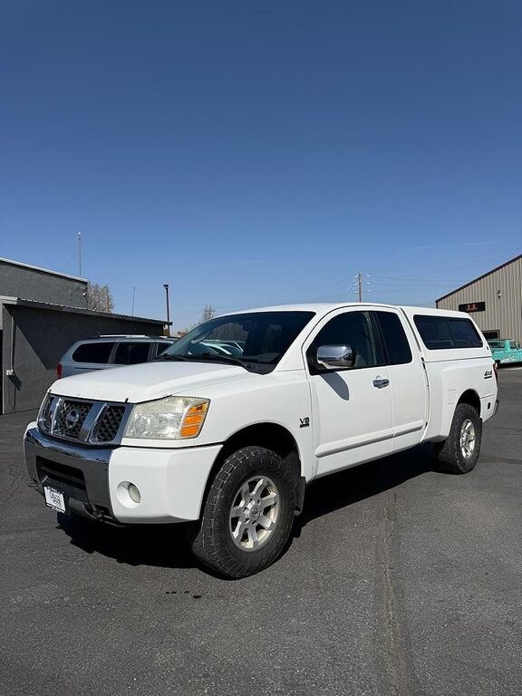 2004 NISSAN Titan