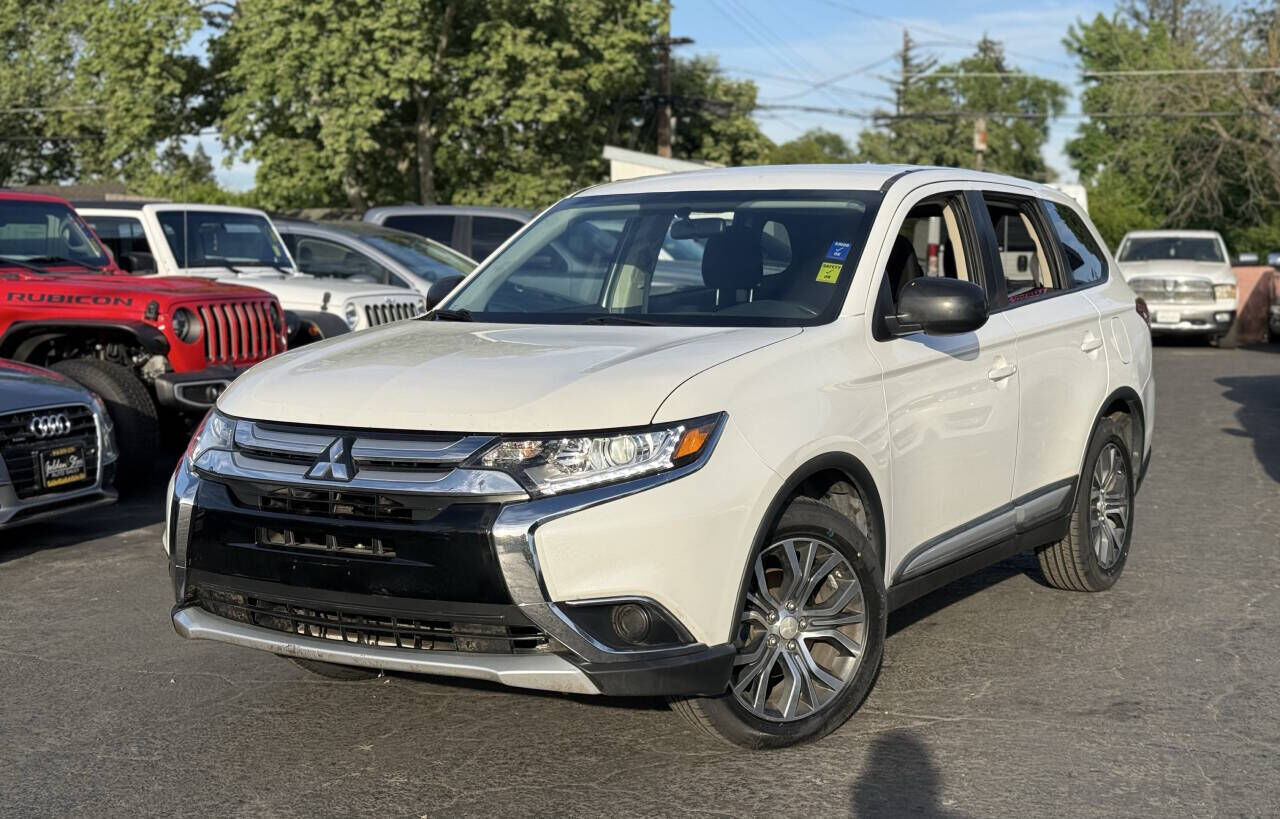 2017 MITSUBISHI Outlander