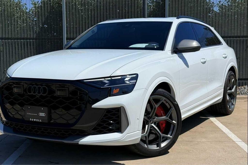 2025 AUDI RS Q8