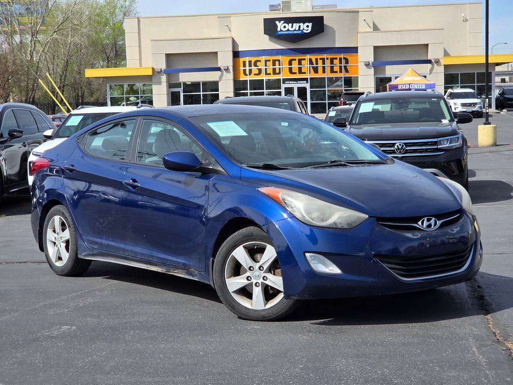 2013 HYUNDAI Elantra