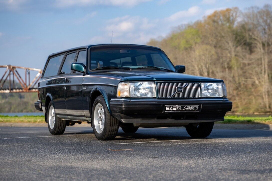 Volvo 240 Series