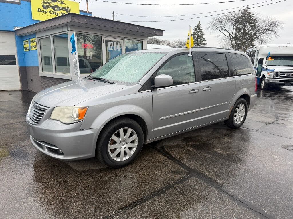 2015 CHRYSLER Town and Country