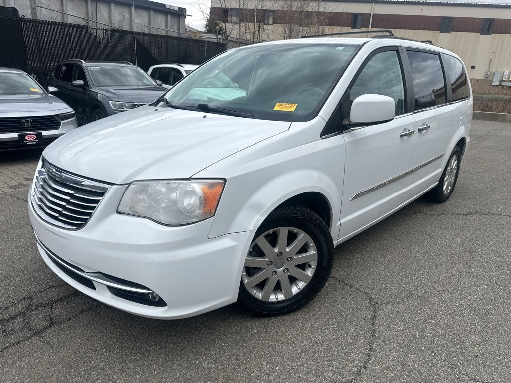 2015 CHRYSLER Town and Country