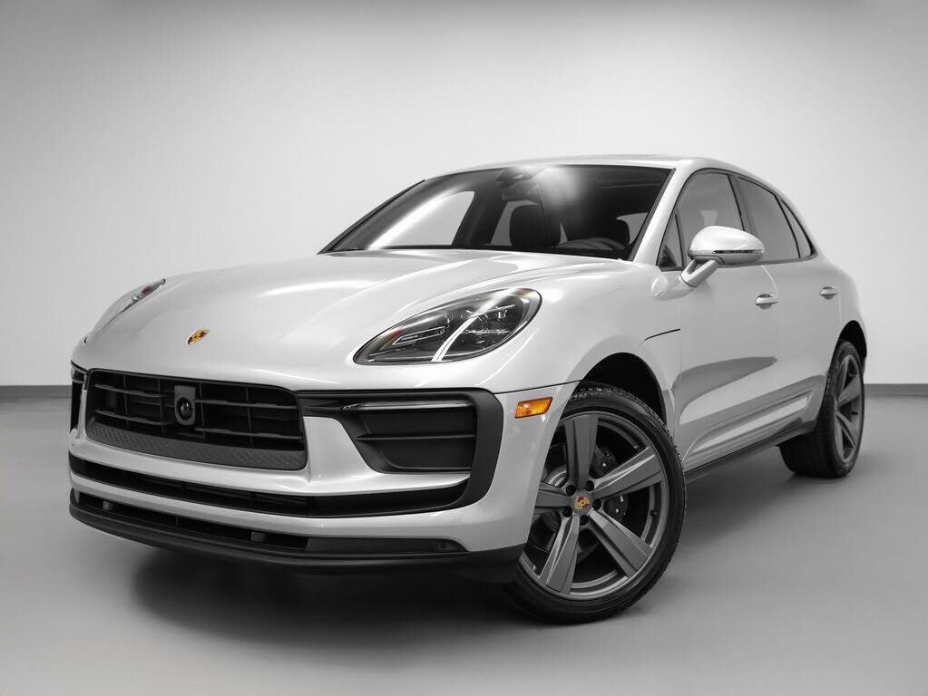 2025 PORSCHE Macan