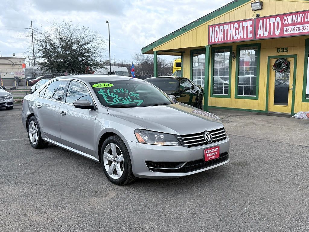 2014 VOLKSWAGEN Passat