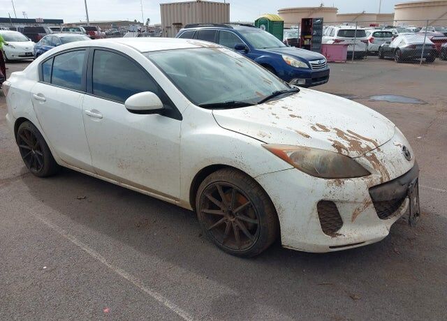 2012 MAZDA Mazda3