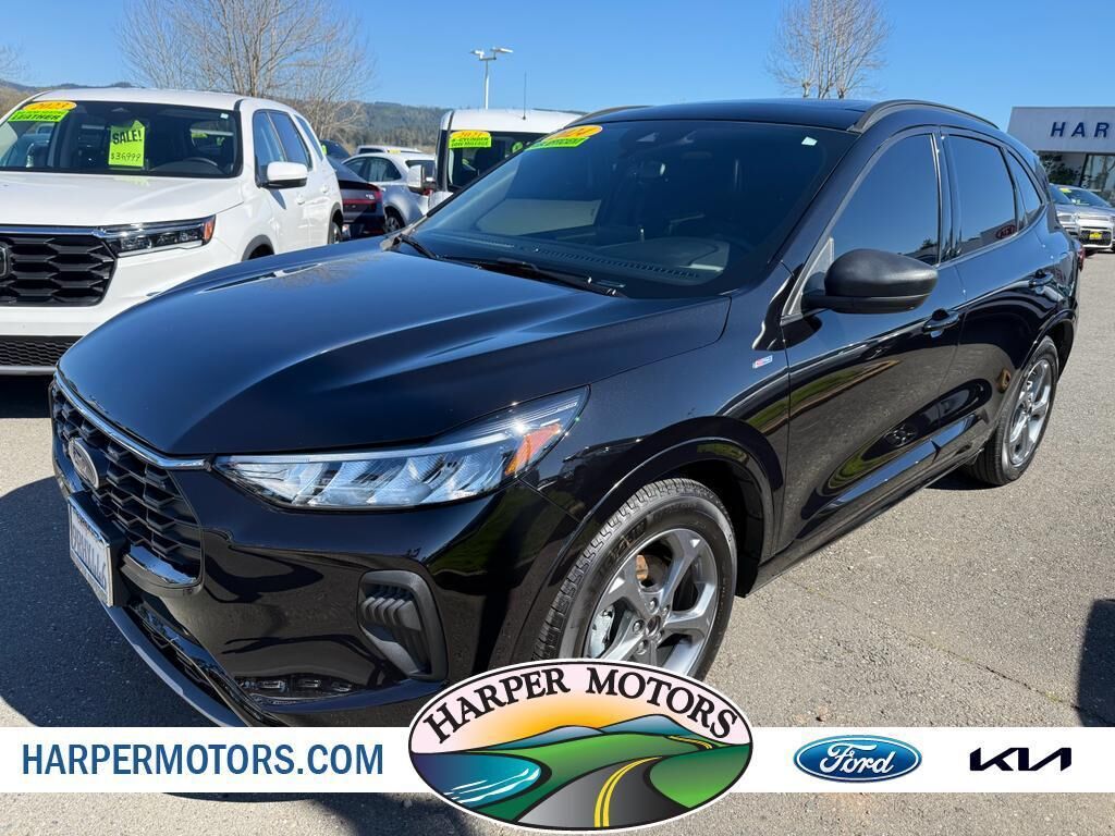 2024 FORD Escape