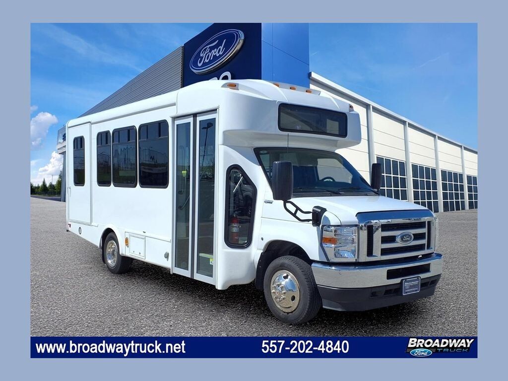 2025 FORD E-450