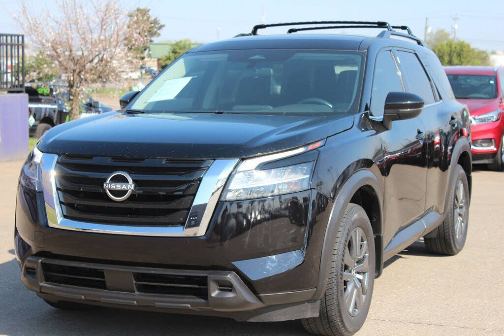 2022 NISSAN Pathfinder
