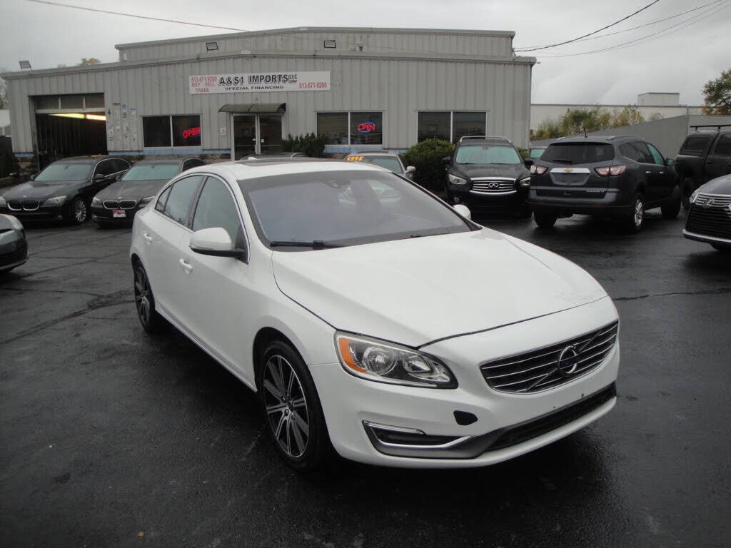 2016 VOLVO S60