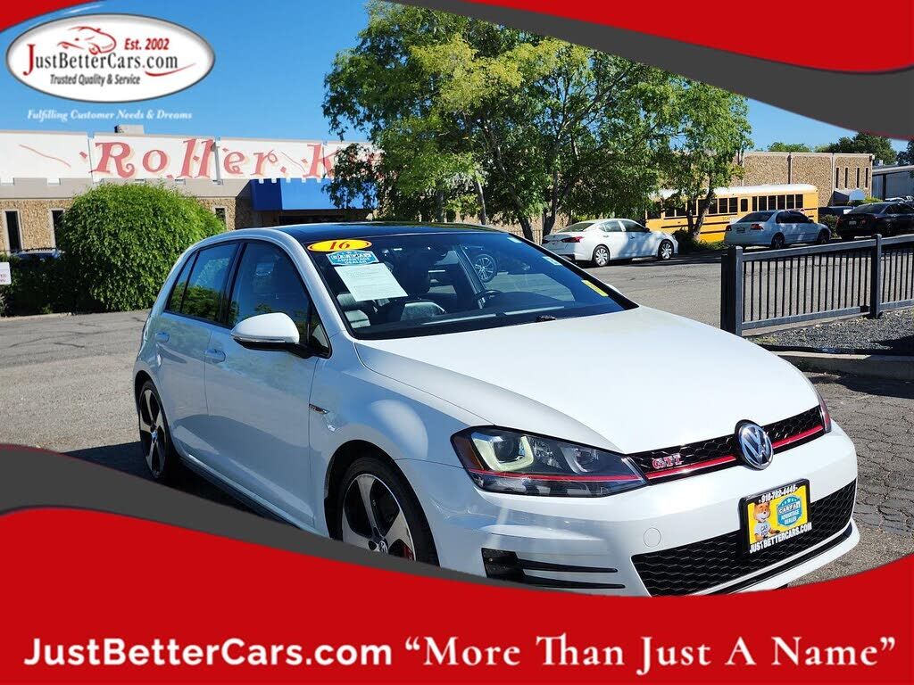 2016 VOLKSWAGEN Golf GTI