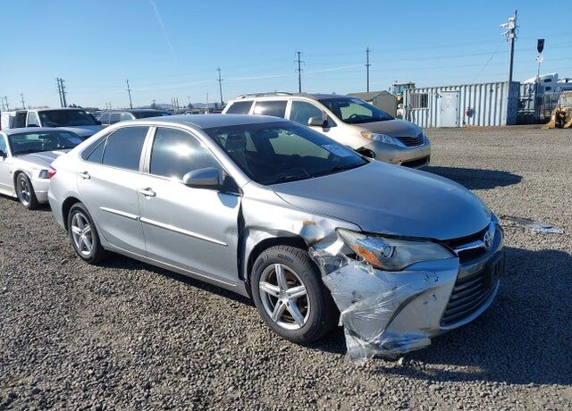 2017 TOYOTA Camry