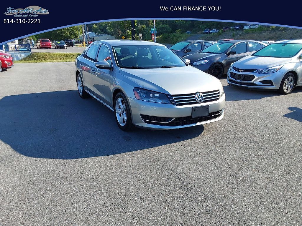 2012 VOLKSWAGEN Passat