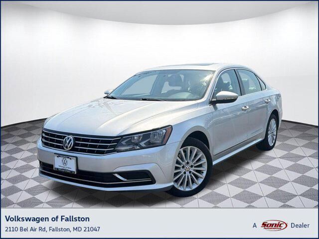 2017 VOLKSWAGEN Passat