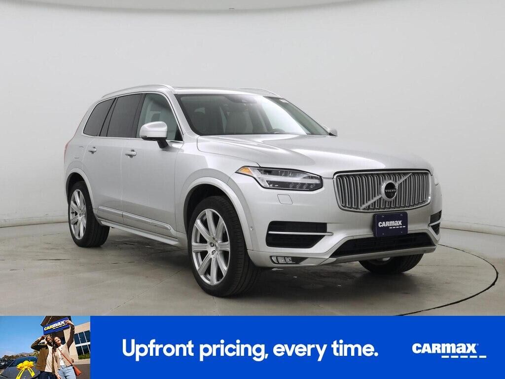 2017 VOLVO XC90