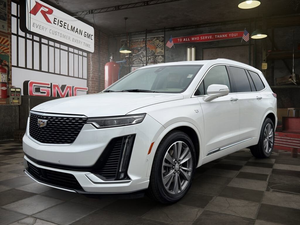 2021 CADILLAC XT6