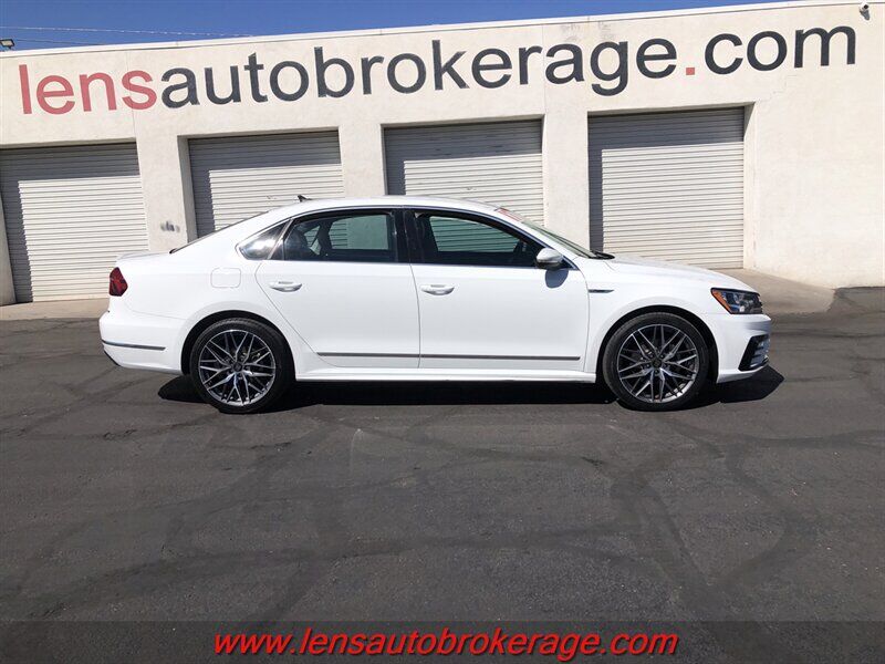 2017 VOLKSWAGEN Passat