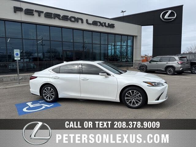 2024 LEXUS ES