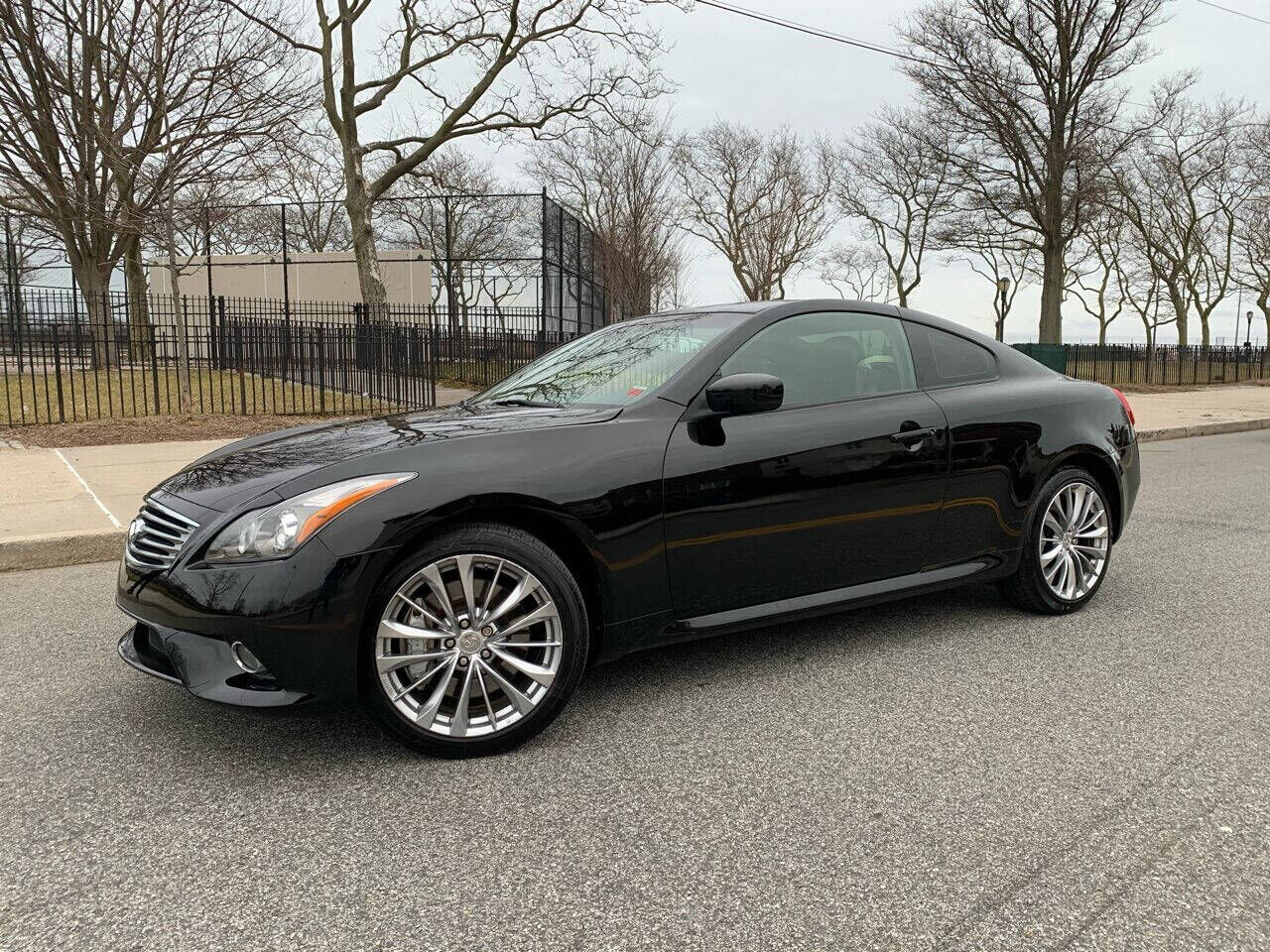2012 INFINITI G37