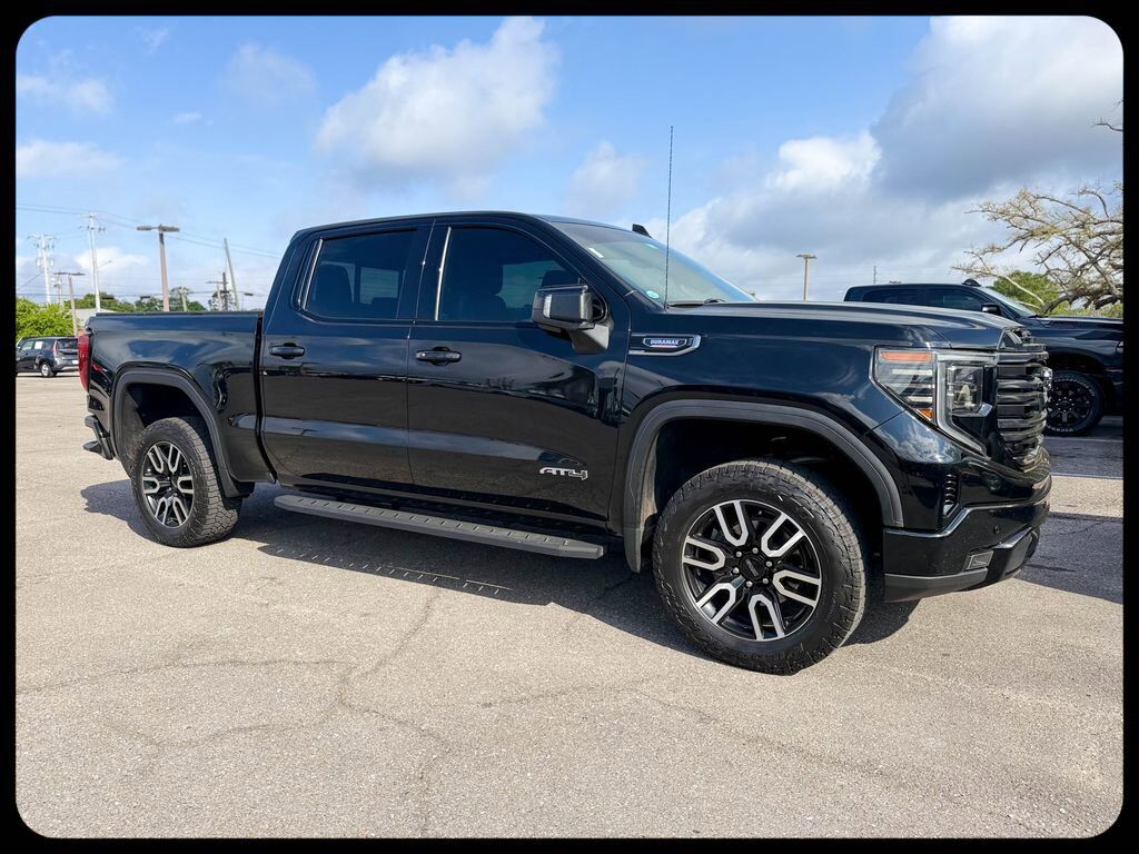 2023 GMC Sierra