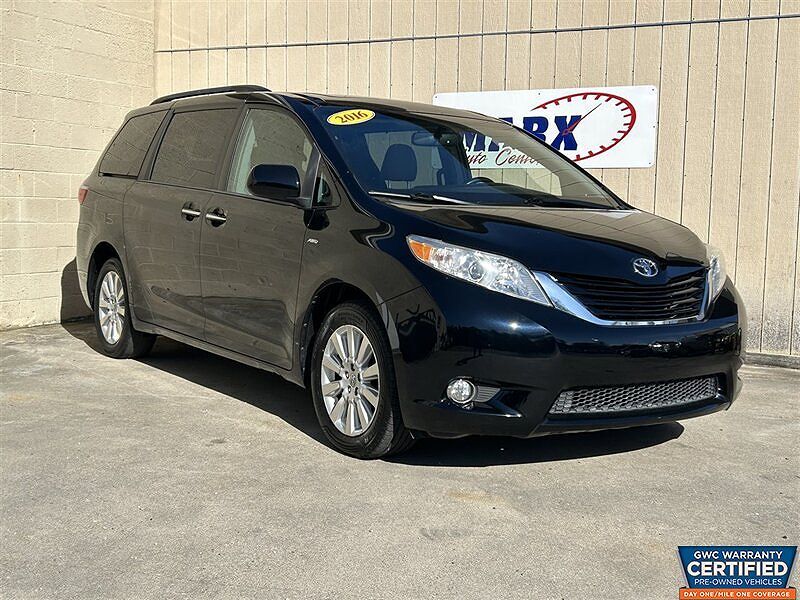2016 TOYOTA Sienna