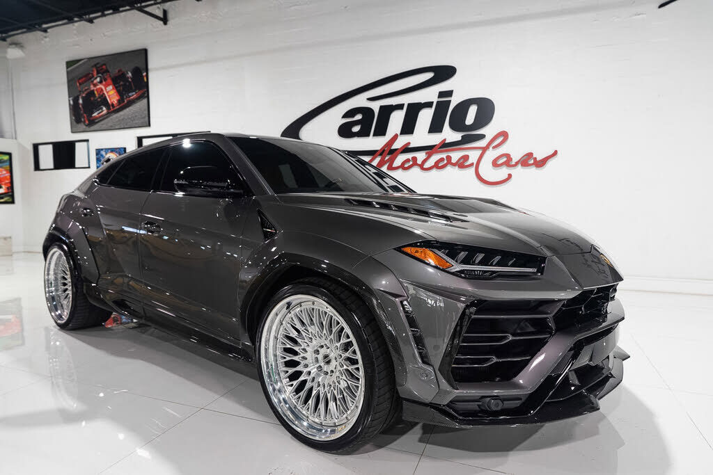 2021 LAMBORGHINI URUS