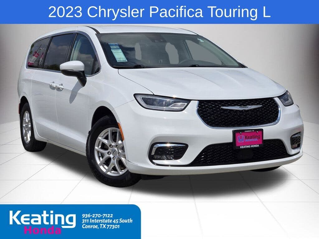 2023 CHRYSLER Pacifica