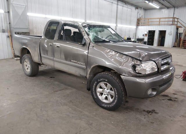 2005 TOYOTA Tundra