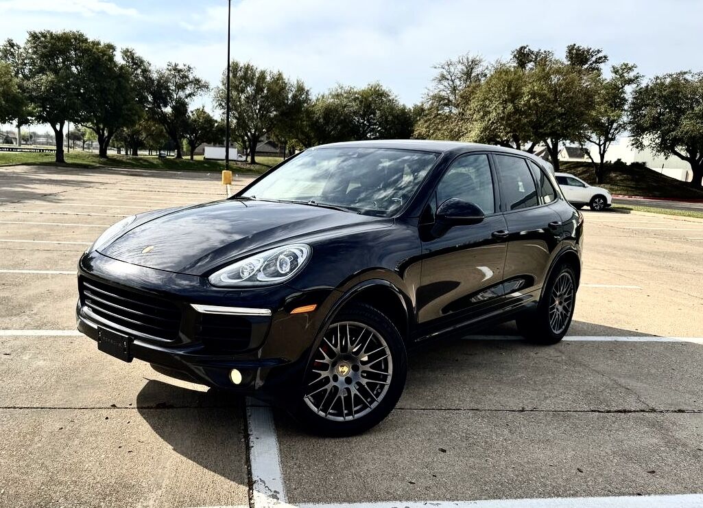 2017 PORSCHE Cayenne