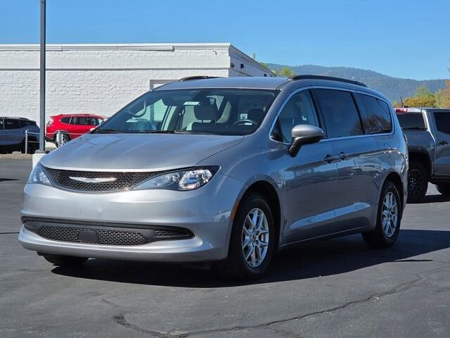 2021 CHRYSLER Voyager