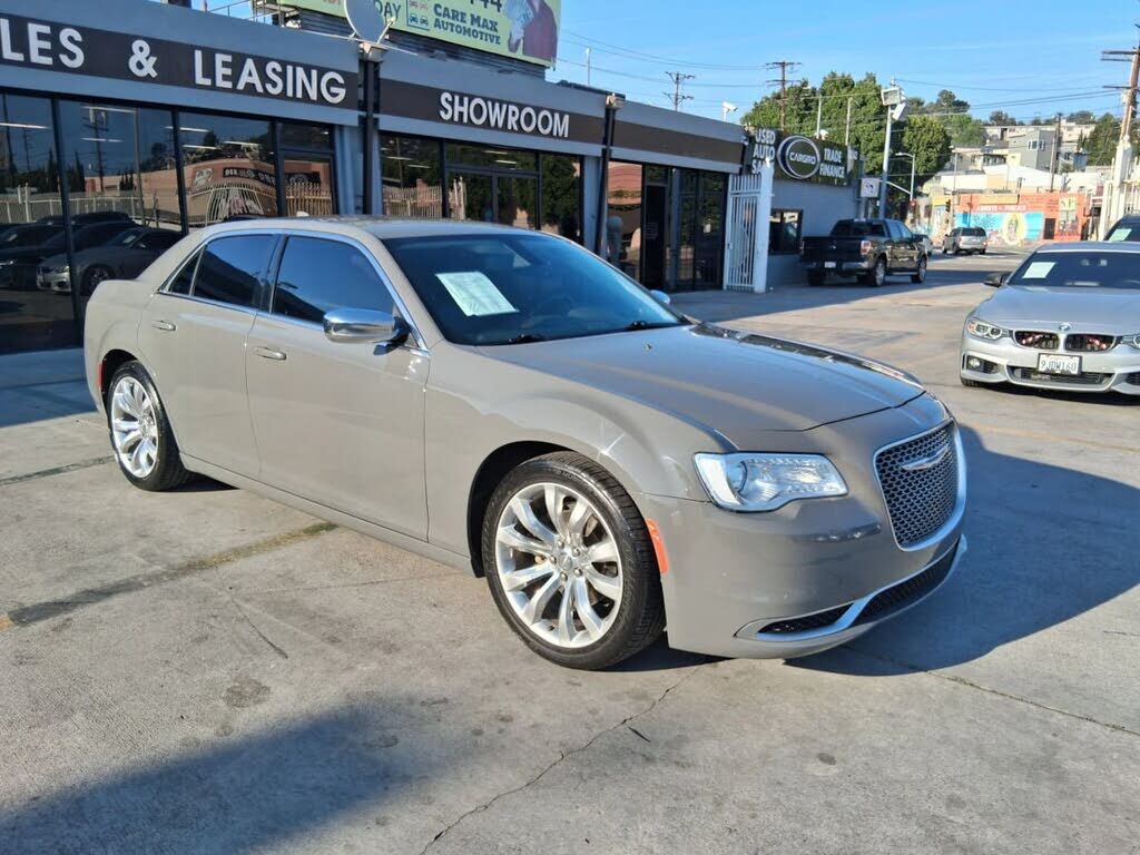 2017 CHRYSLER 300