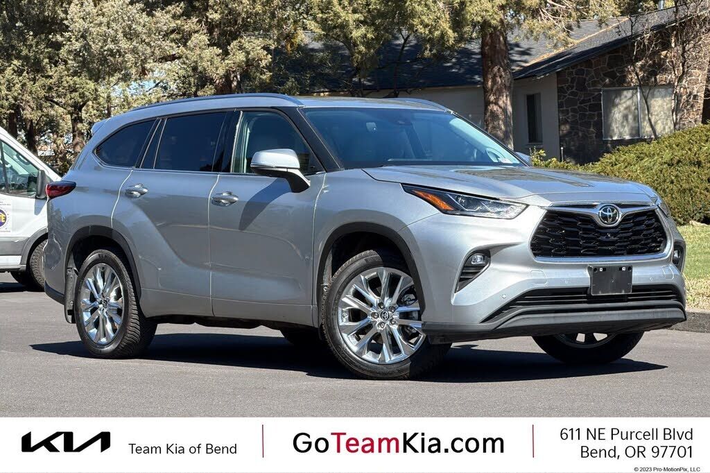 2023 TOYOTA Highlander