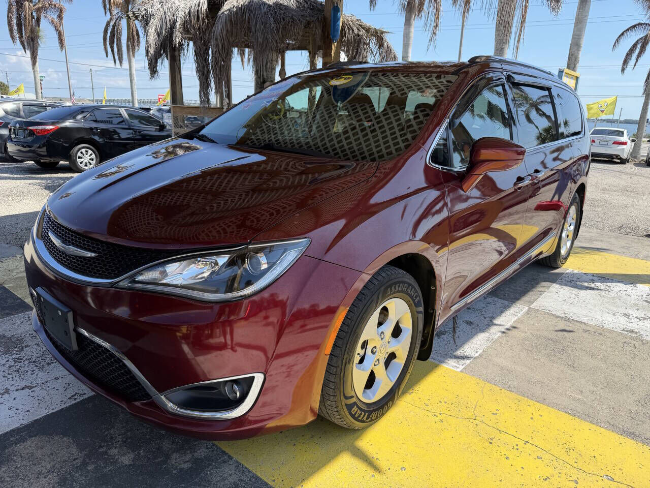 2017 CHRYSLER Pacifica