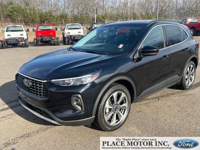2025 FORD Escape