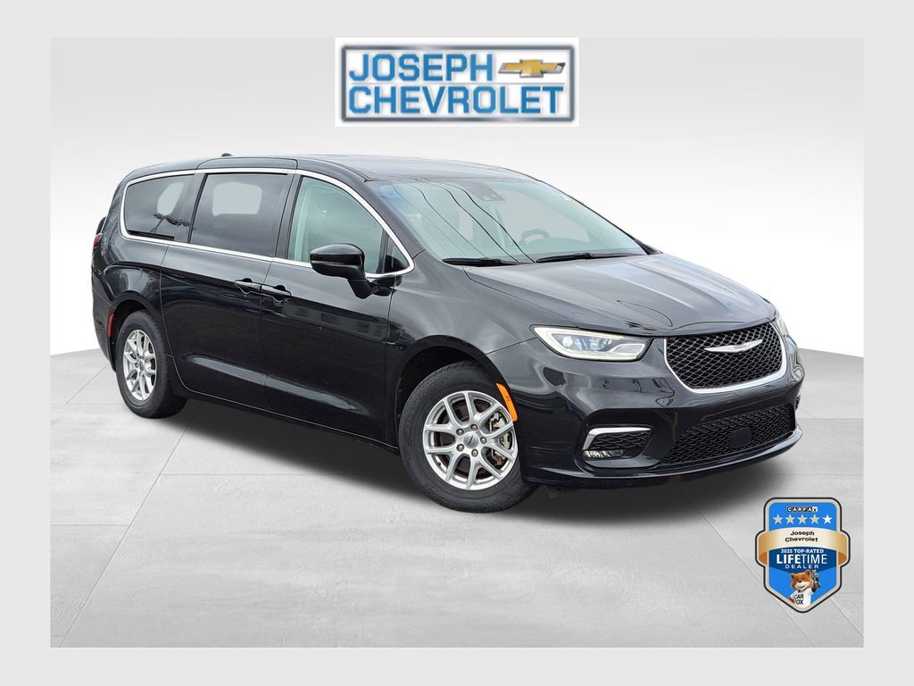 2023 CHRYSLER Pacifica