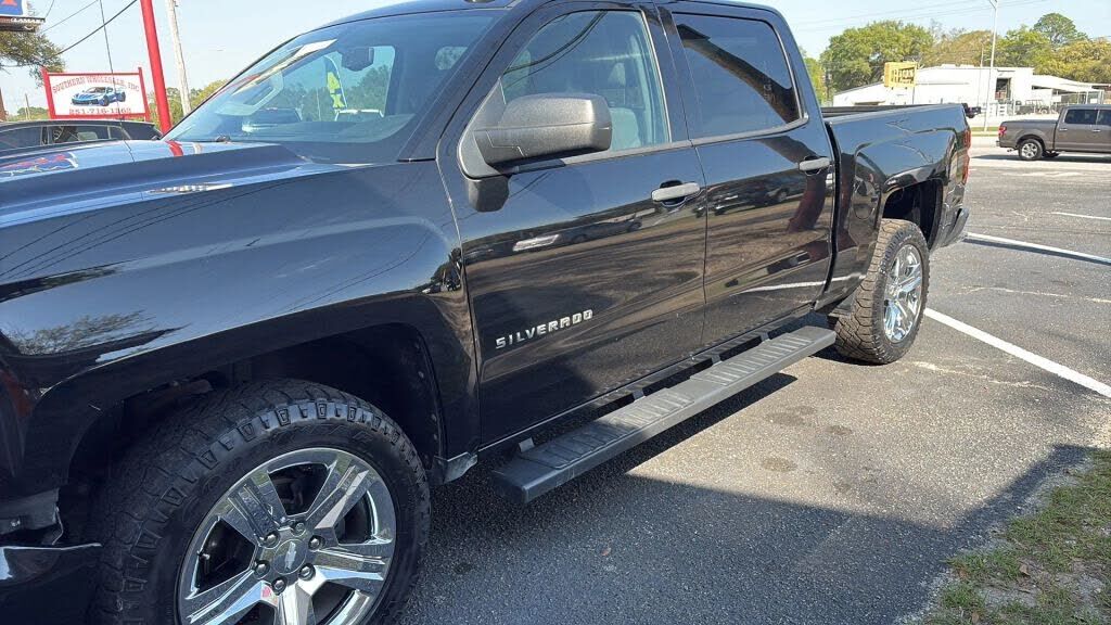 2018 CHEVROLET Silverado