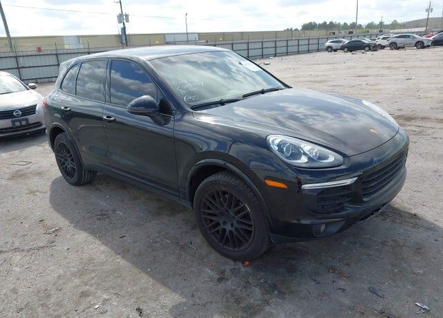 2017 PORSCHE Cayenne